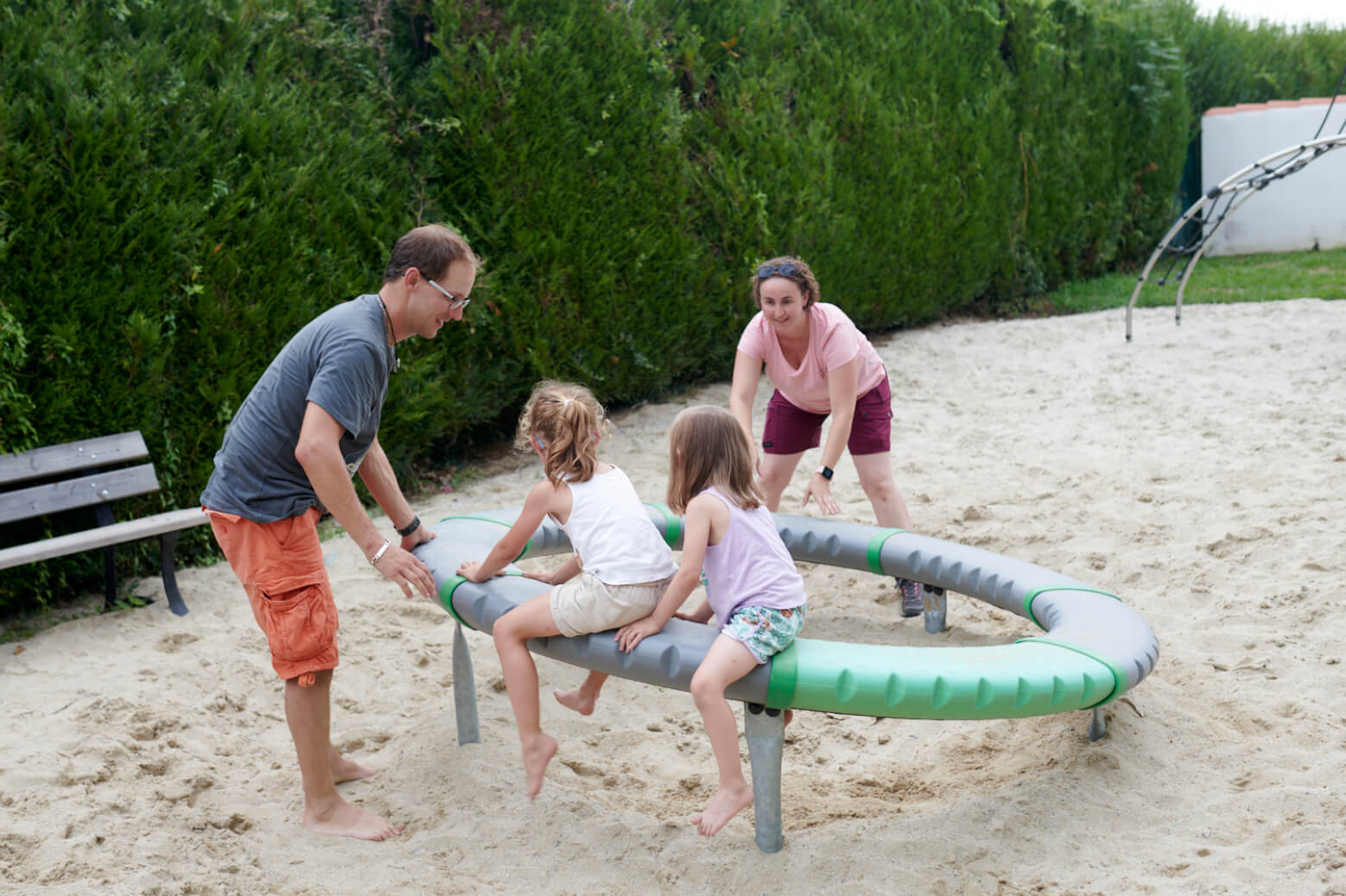 aire de jeux enfants camping ibarron