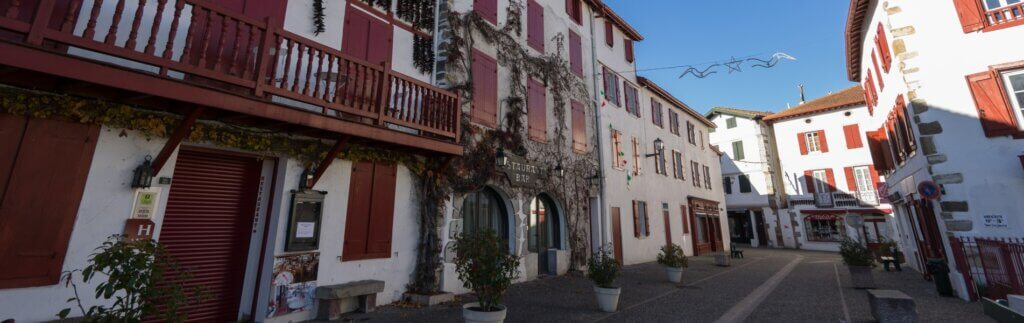 En savoir plus sur Visiter Espelette, la capitale du piment