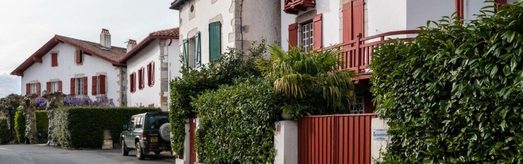 En savoir plus sur Ascain : village vibrant au coeur des montagnes basques