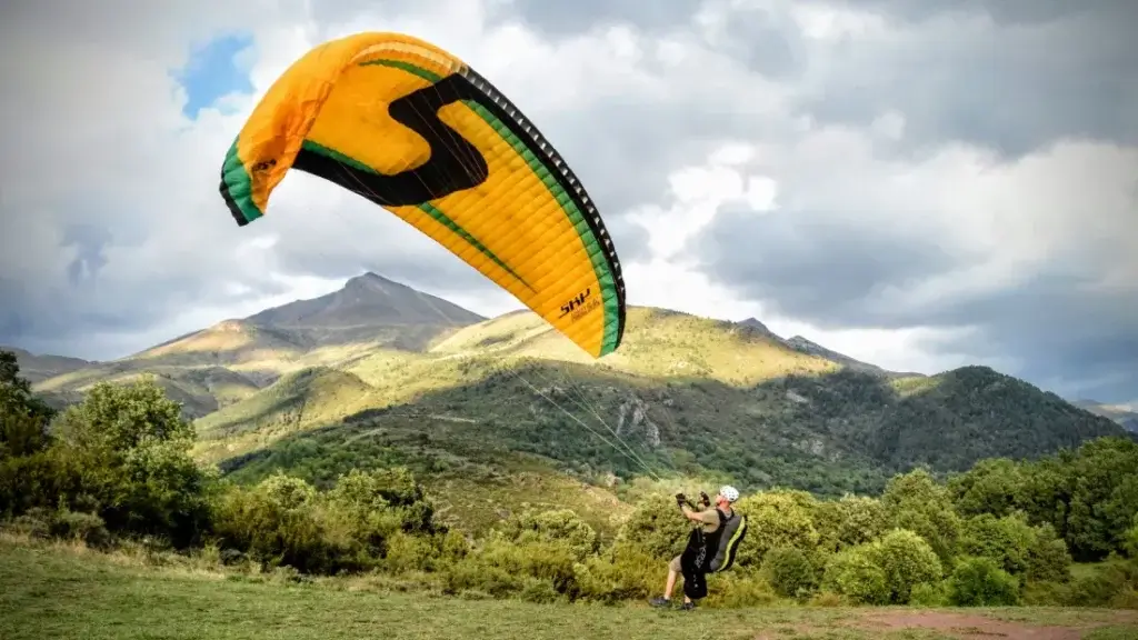 En savoir plus sur Parapente au Pays Basque : où voler, avec qui, et comment se lancer en toute sérénité